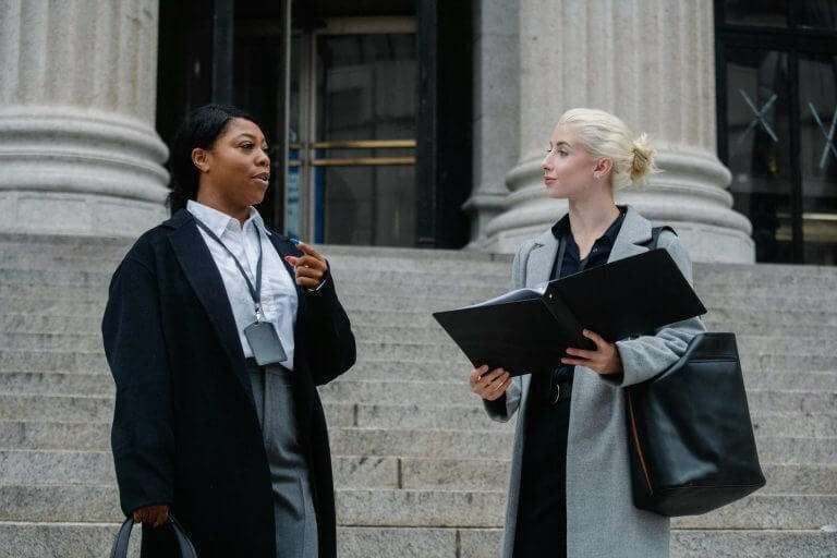 Blog 17 - Urbina Immigration Law. como reabrir un caso de deportación