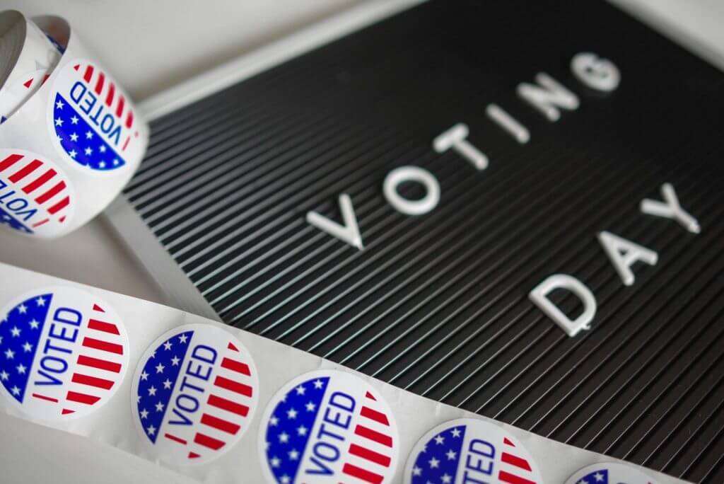 U.S. citizens have all the rights and obligations granted by the U.S. Constitution.